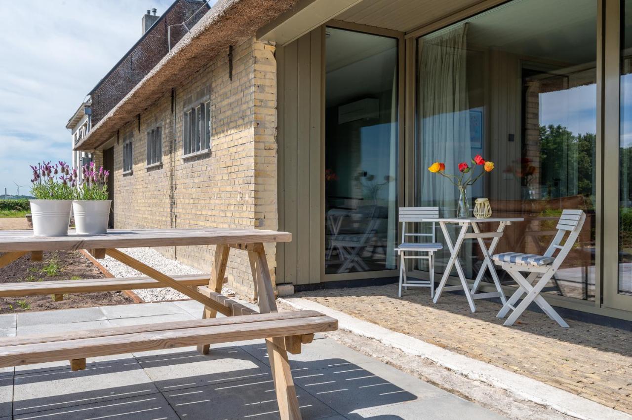 Appartement De Dageraad In Monumentale Boerderij Kimswerd Zewnętrze zdjęcie